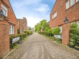 Simon Theobald Close, Sudbury photo
