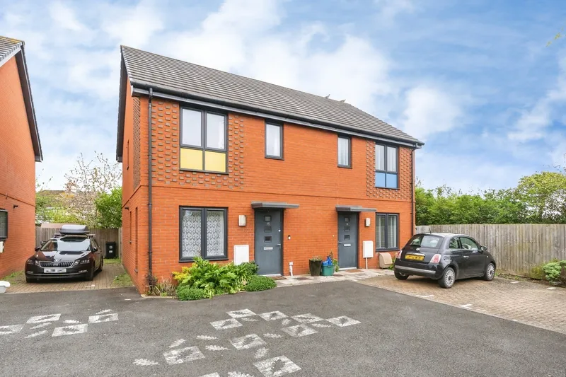 Paignton Square, Bristol, Avon, BS4