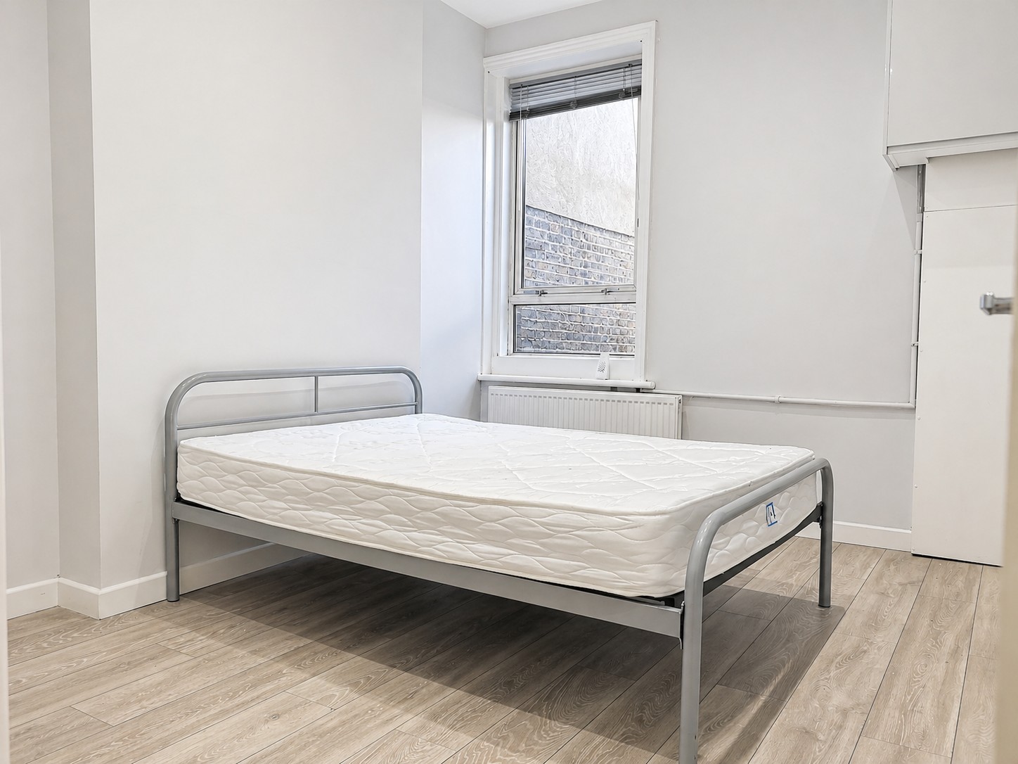 One Bedroom Flat  To Let  West Hendon Broadway  NW9 Image 3