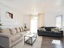 Glandford Way, Chadwell Heath, Romford thumb 2