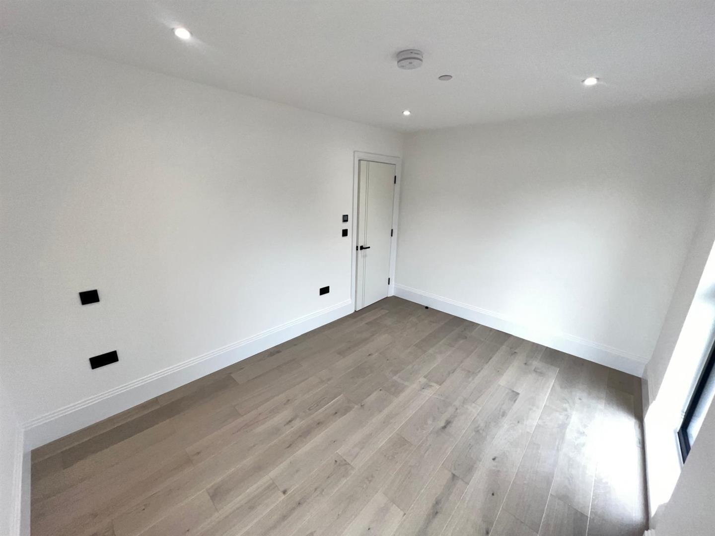 351a Rotherhithe Street, London Image 1