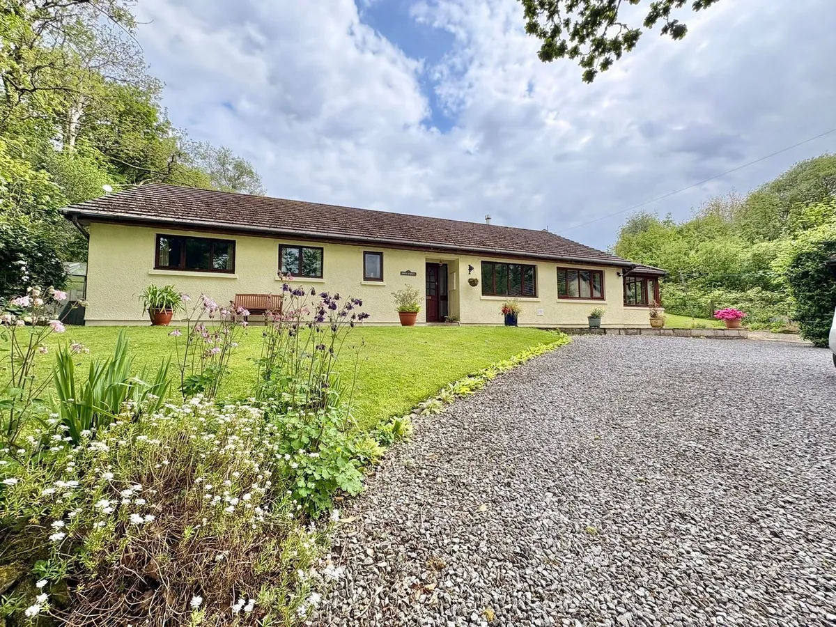 Capel Isaac, Llandeilo, SA19