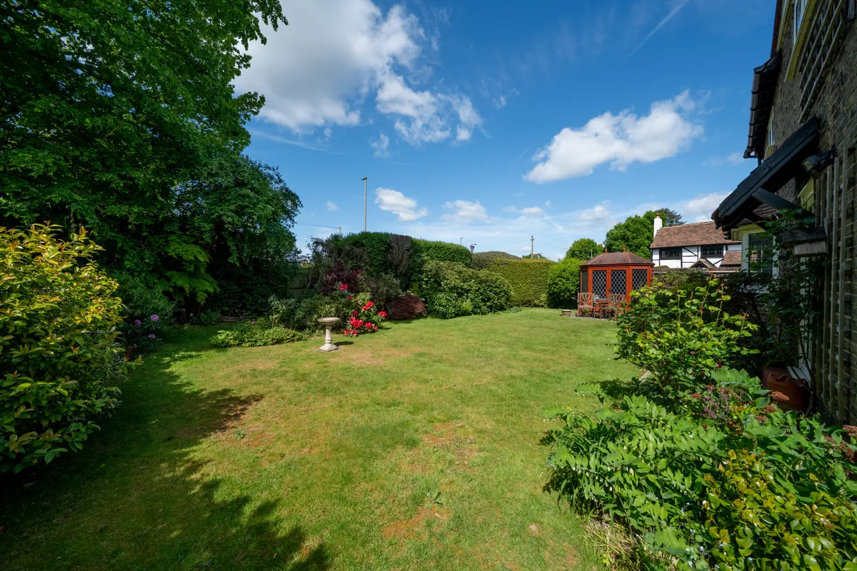 Balcombe Gardens, Horley, Surrey, RH6