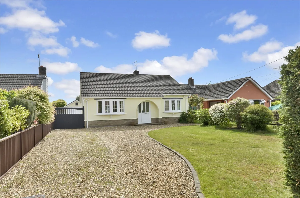 Oakhurst Road, West Moors, Ferndown, Dorset, BH22