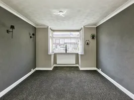 Tewkesbury Avenue, Gosport thumb 3
