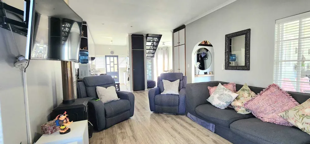 South Africa, Western Cape, Greenways Golf Estate, Village Green Close, 11