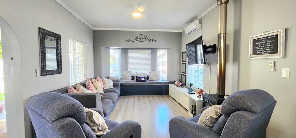 South Africa, Western Cape, Greenways Golf Estate, Village Green Close, 11