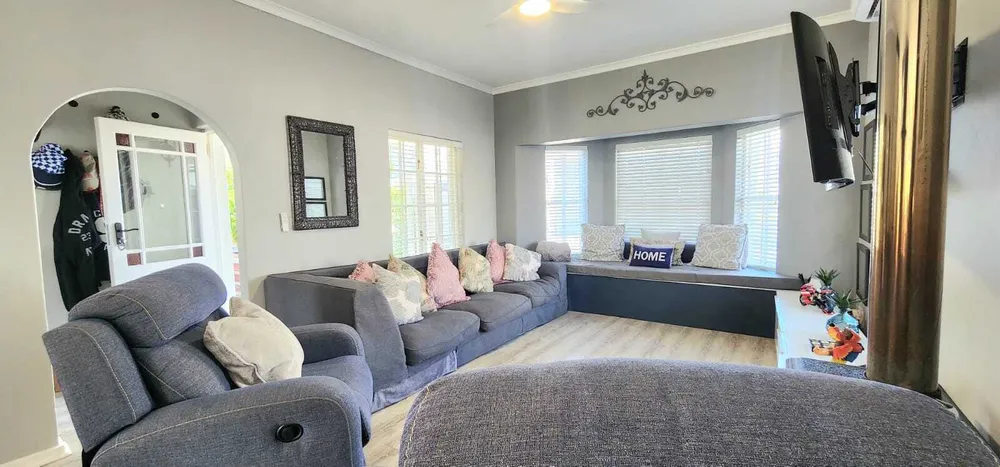 South Africa, Western Cape, Greenways Golf Estate, Village Green Close, 11