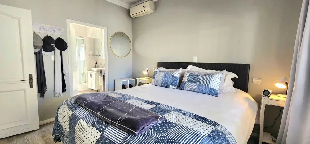South Africa, Western Cape, Greenways Golf Estate, Village Green Close, 11