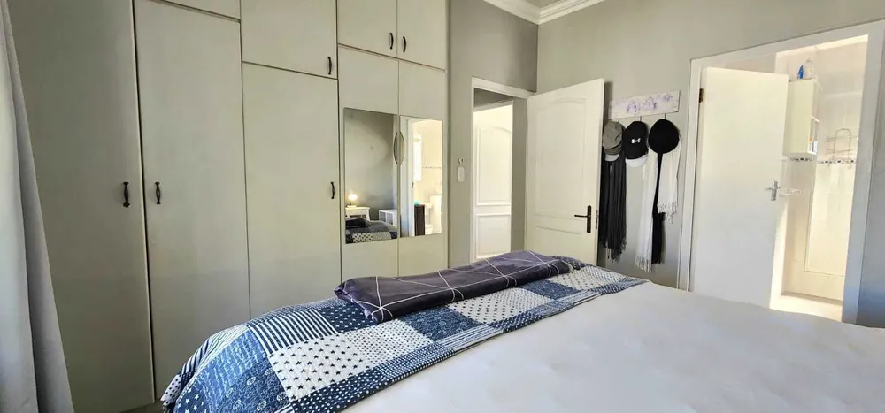 South Africa, Western Cape, Greenways Golf Estate, Village Green Close, 11