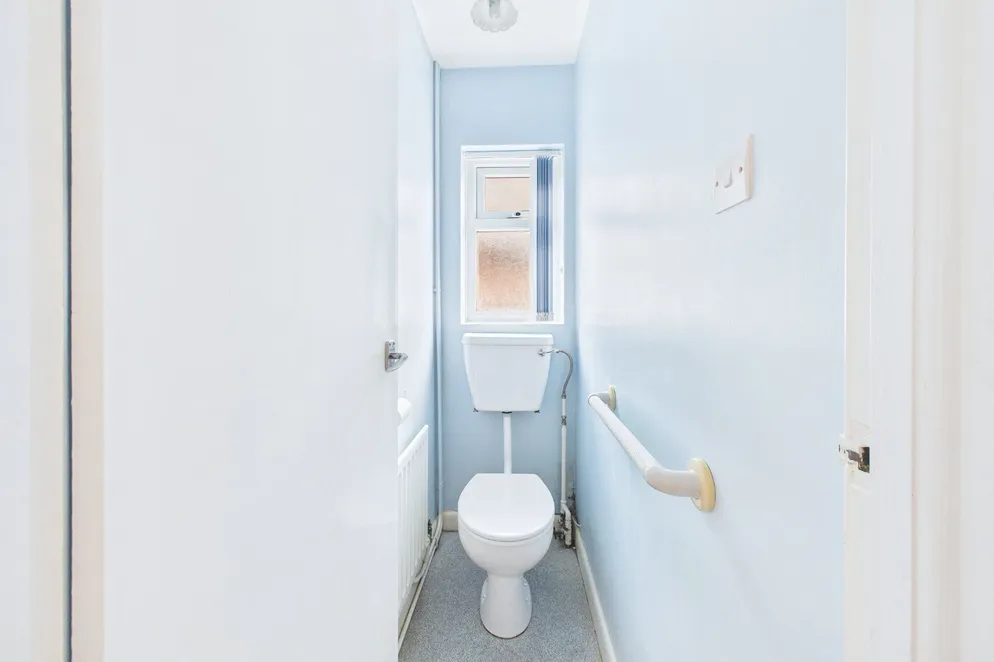 Property carousel item 17