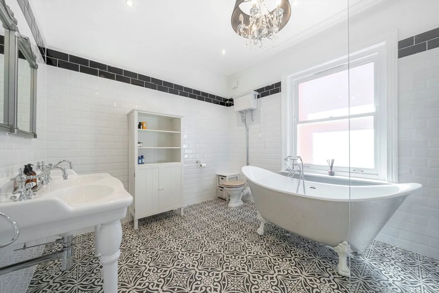 Oatlands Avenue, Weybridge, KT13 photo 20