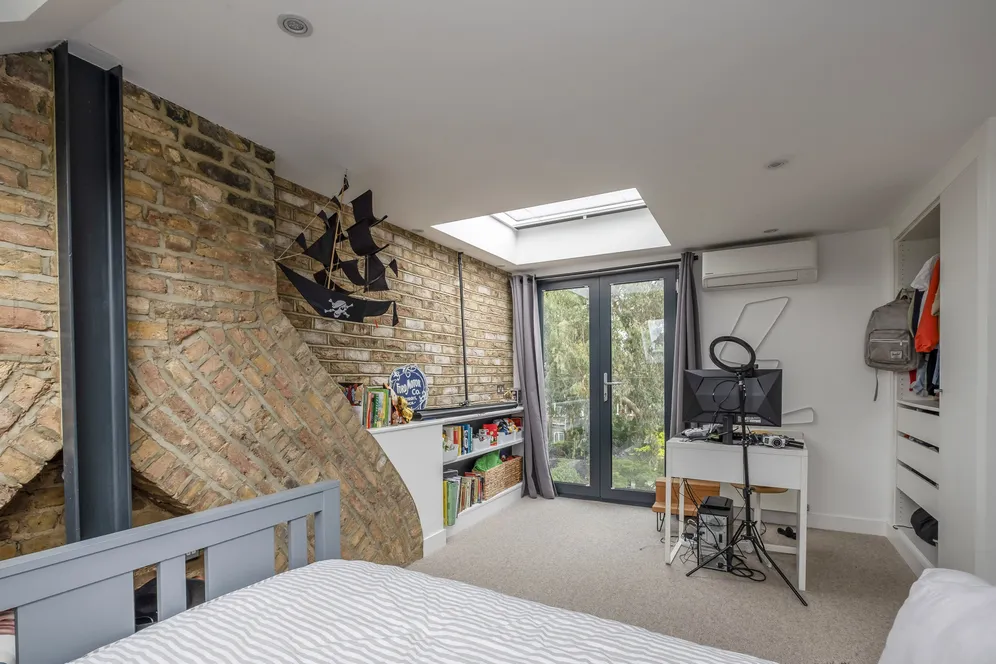 Ashleigh Road, London, SW14 photo 17
