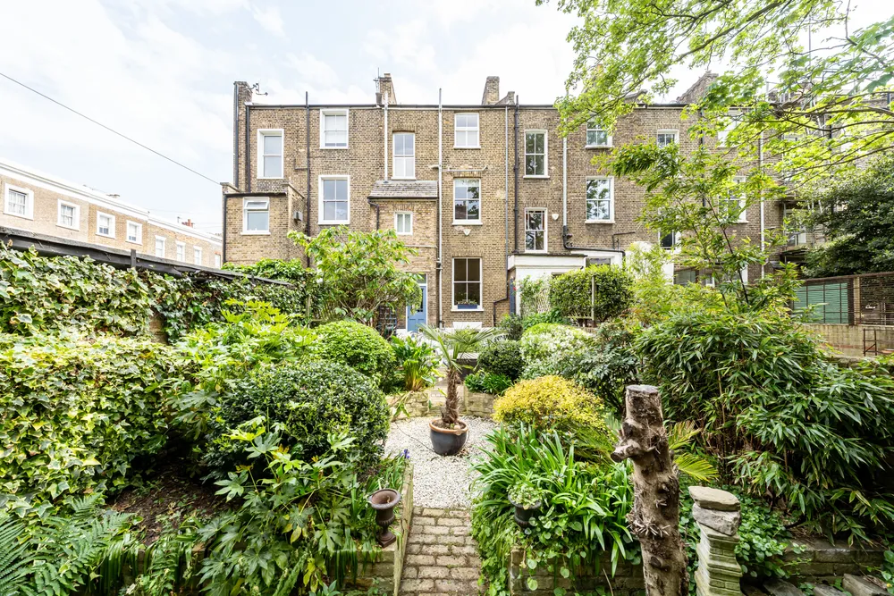 Burnley Road, London, SW9