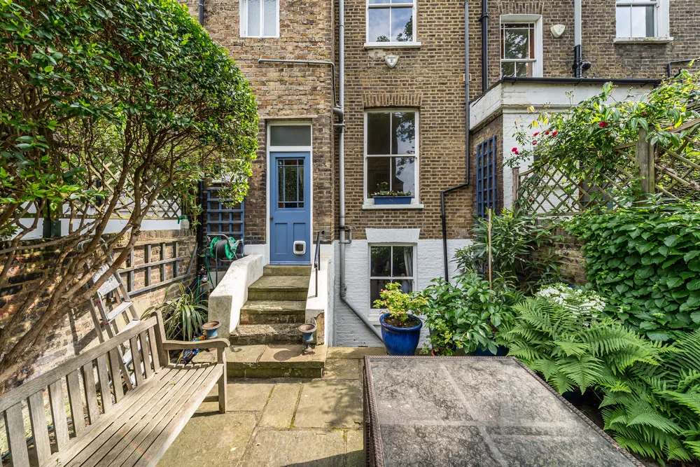 Burnley Road, London, SW9