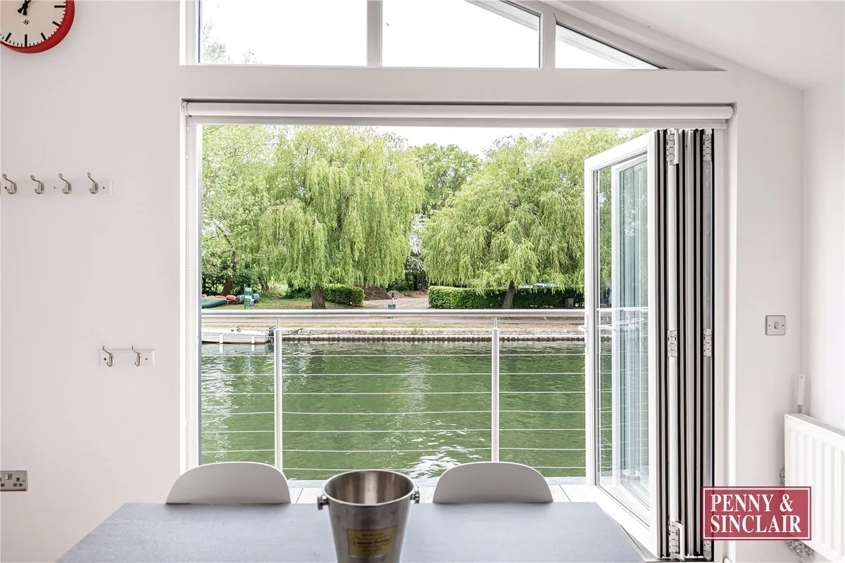 Wargrave Road, Henley-on-Thames, Berkshire, RG9