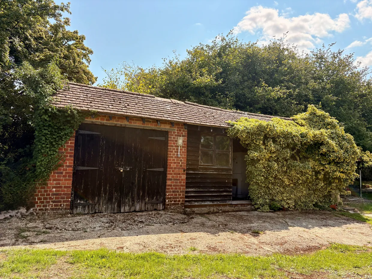 Main Road, Twyford, SO21 photo 8