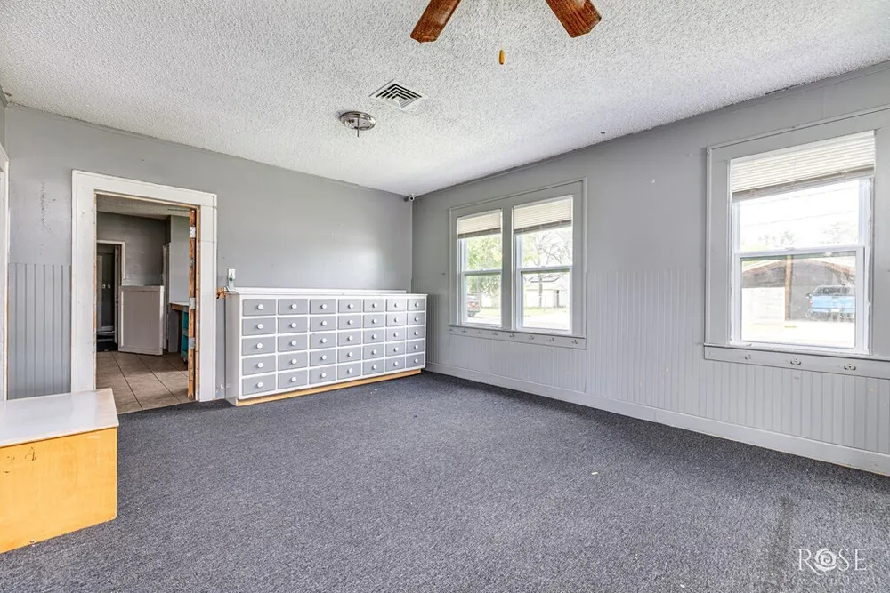 1823 Freeland Ave, San Angelo, TX 76901