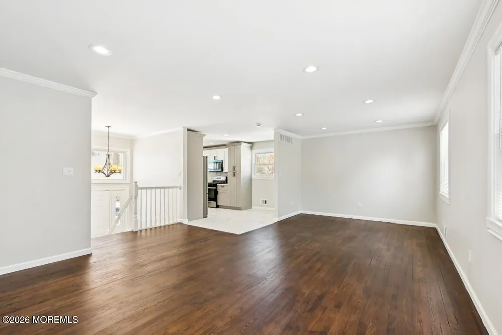 96 Twin Rivers Dr, Toms River, NJ 08753