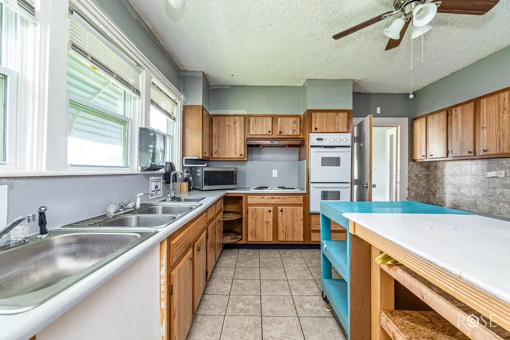 1823 Freeland Ave, San Angelo, TX 76901