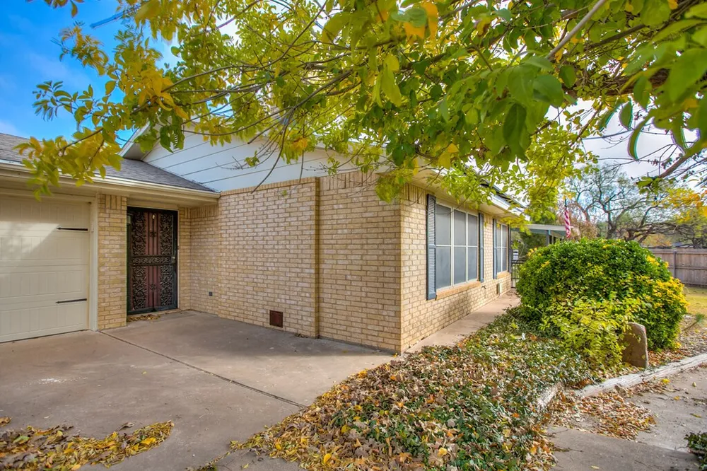 5434 Briarwood Circle, San Angelo, TX 76903