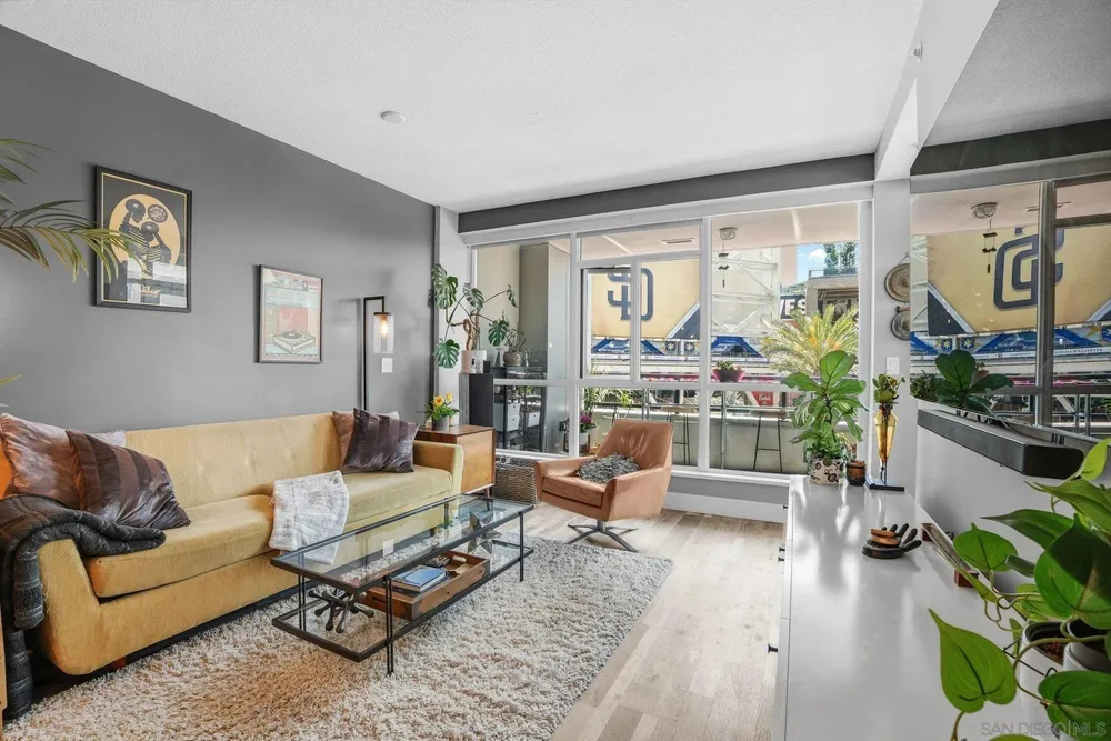 325 7th Ave, San Diego, CA 92101