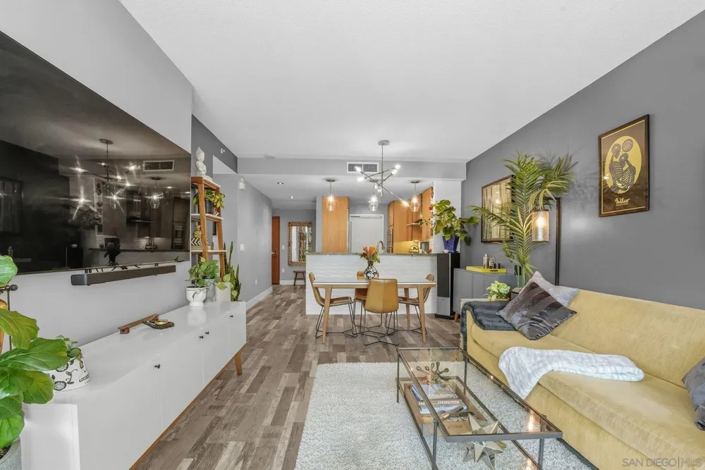 325 7th Ave, San Diego, CA 92101