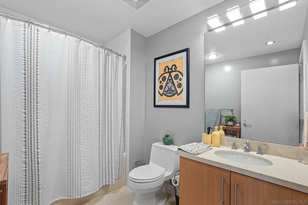 325 7th Ave, San Diego, CA 92101