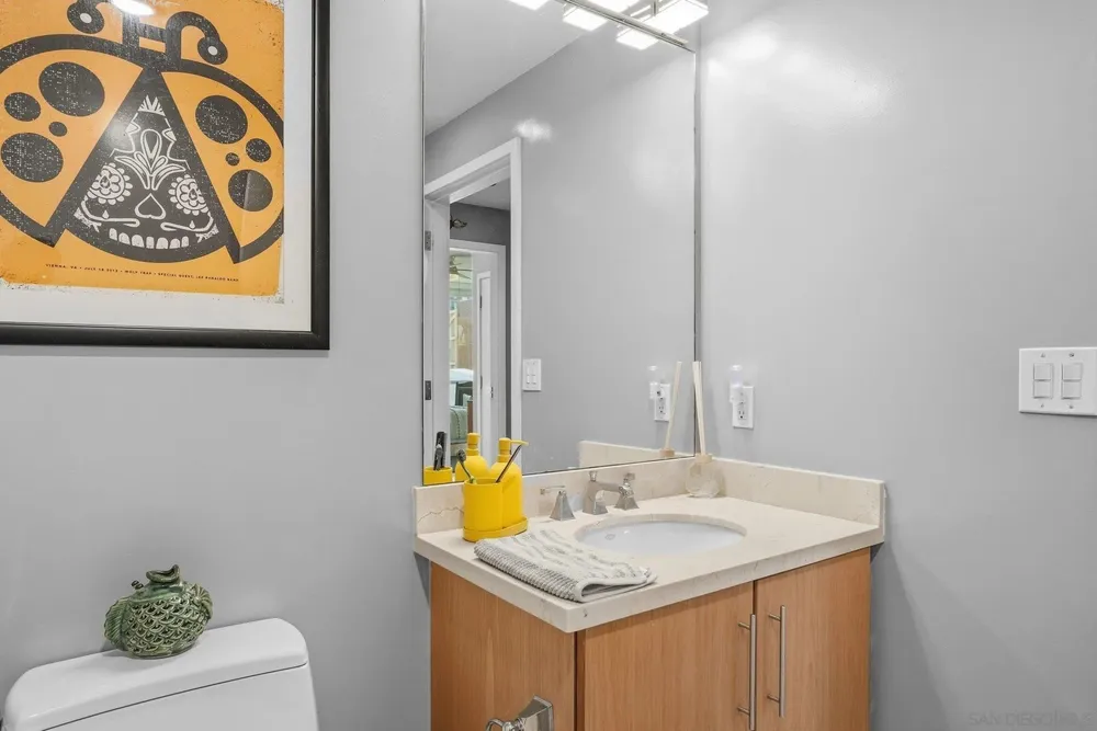 325 7th Ave, San Diego, CA 92101