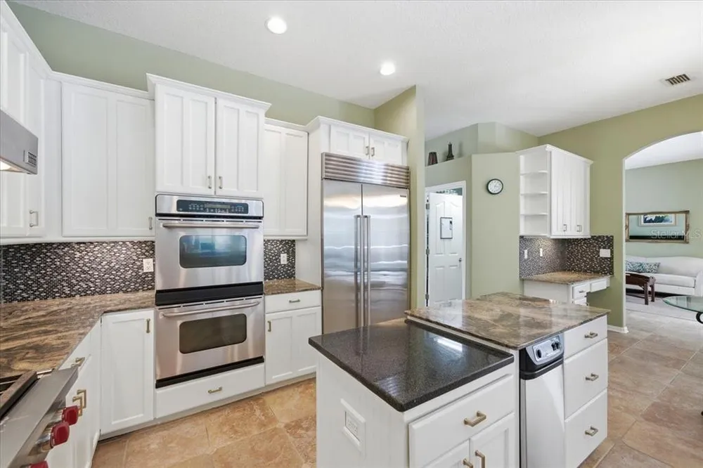 19106 Saint Laurent Dr, Lutz, FL 33558
