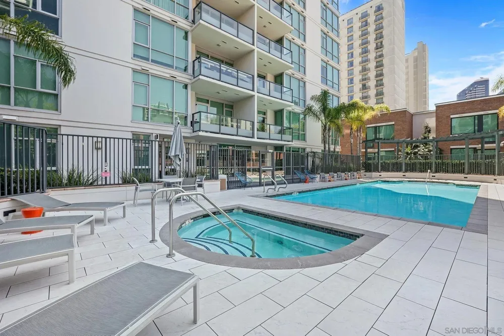 325 7th Ave, San Diego, CA 92101