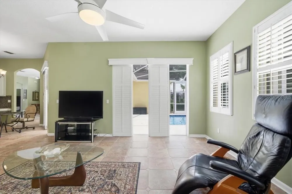 19106 Saint Laurent Dr, Lutz, FL 33558