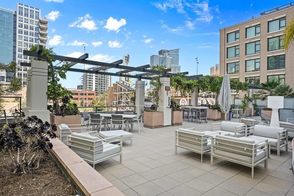325 7th Ave, San Diego, CA 92101