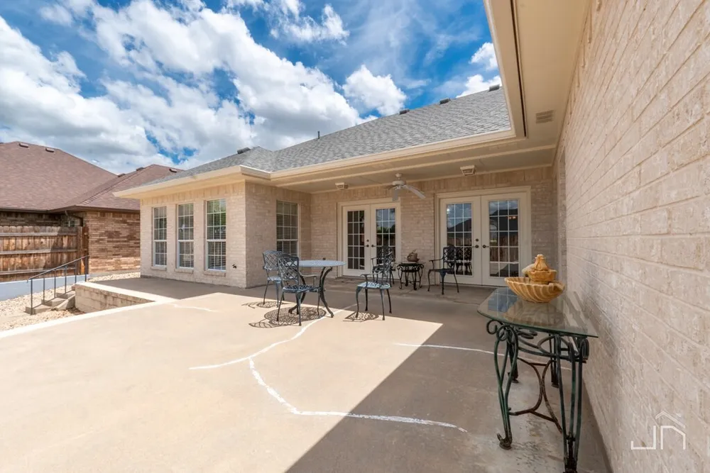 6014 Warwick Dr, San Angelo, TX 76901