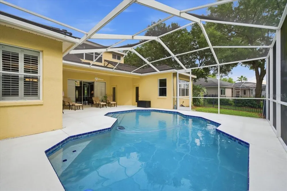 19106 Saint Laurent Dr, Lutz, FL 33558