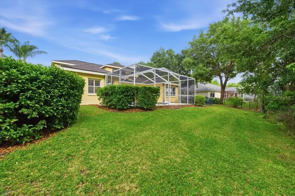 19106 Saint Laurent Dr, Lutz, FL 33558