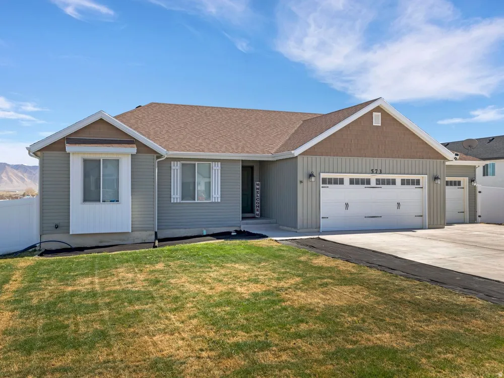 573 S Maxwell Dr, Grantsville, UT 84029
