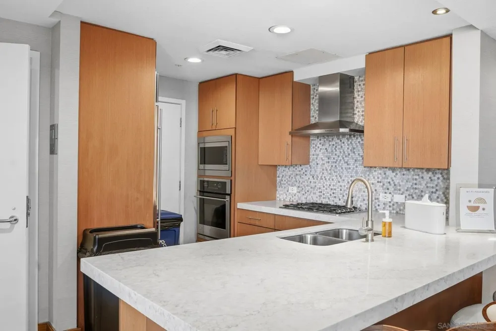 325 7th Ave, San Diego, CA 92101