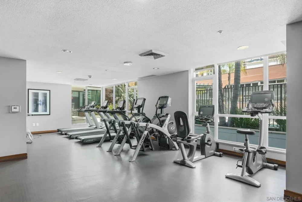 325 7th Ave, San Diego, CA 92101