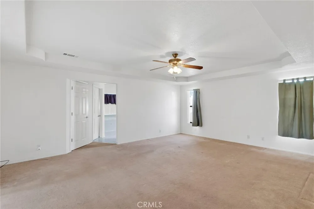 16466 Tude Rd, Apple Valley, CA 92307