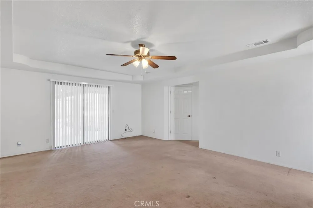 16466 Tude Rd, Apple Valley, CA 92307