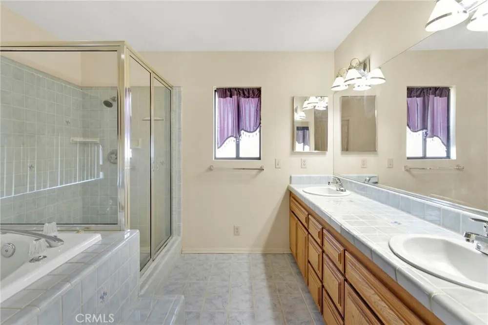 16466 Tude Rd, Apple Valley, CA 92307