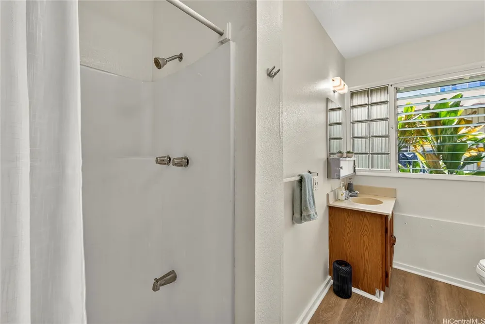 1128 Alohi Way, Honolulu, HI 96814