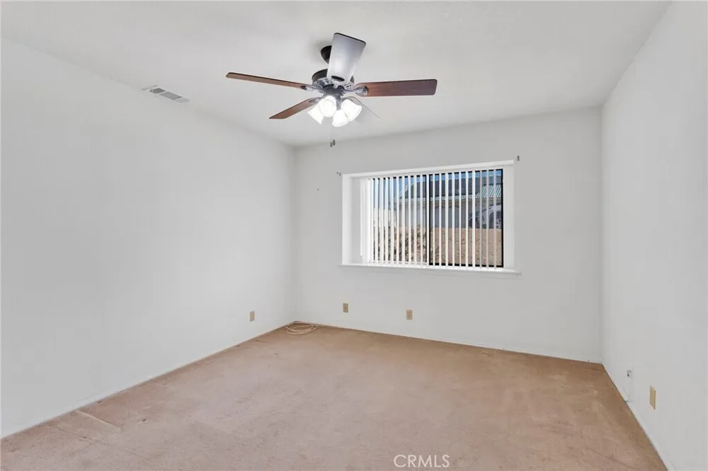 16466 Tude Rd, Apple Valley, CA 92307