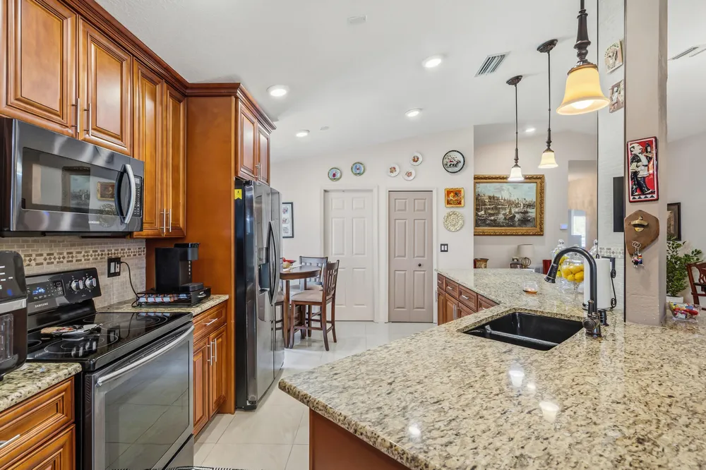 1013 E 13th Square, Vero Beach, FL 32960