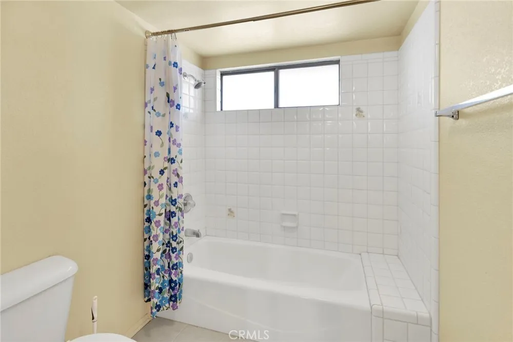 16466 Tude Rd, Apple Valley, CA 92307