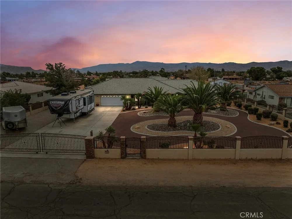 13991 Jicarilla Rd, Apple Valley, CA 92307