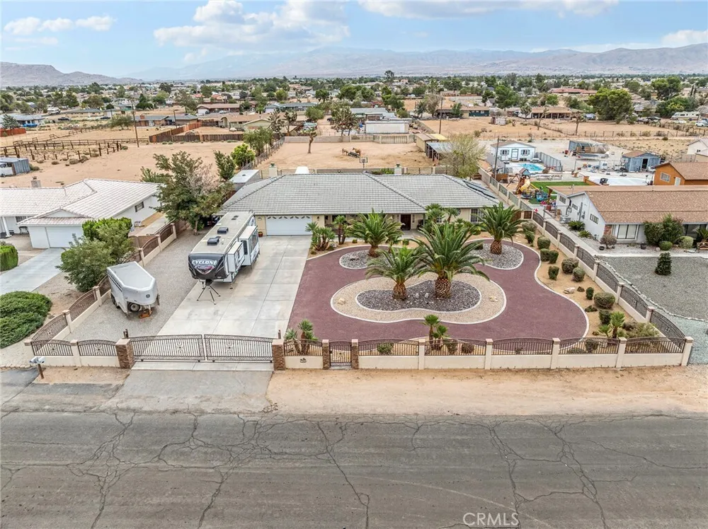 13991 Jicarilla Rd, Apple Valley, CA 92307