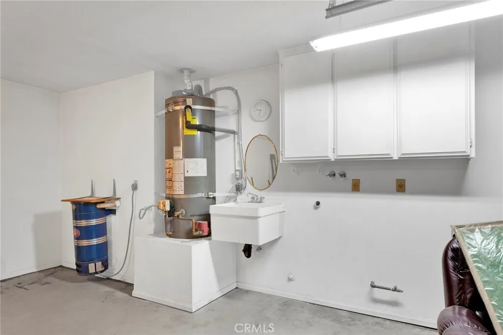 16466 Tude Rd, Apple Valley, CA 92307