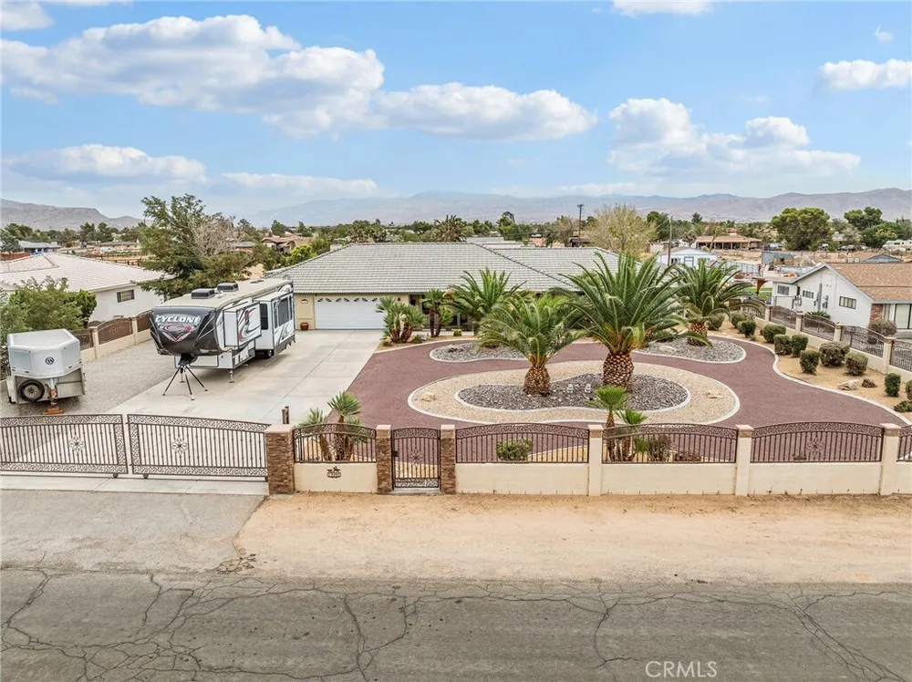 13991 Jicarilla Rd, Apple Valley, CA 92307